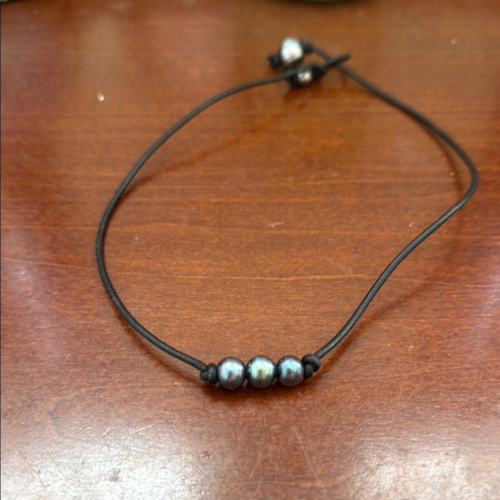 Triple Pearl choker necklace